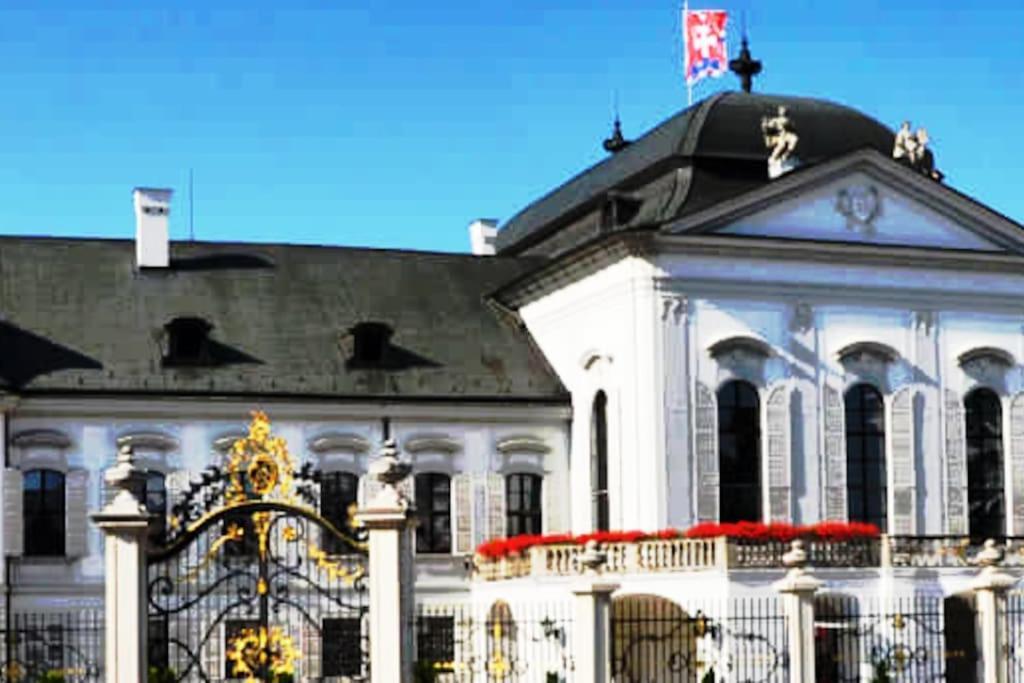 Diamond Residence In Old Town With Free Parking Μπρατισλάβα Εξωτερικό φωτογραφία