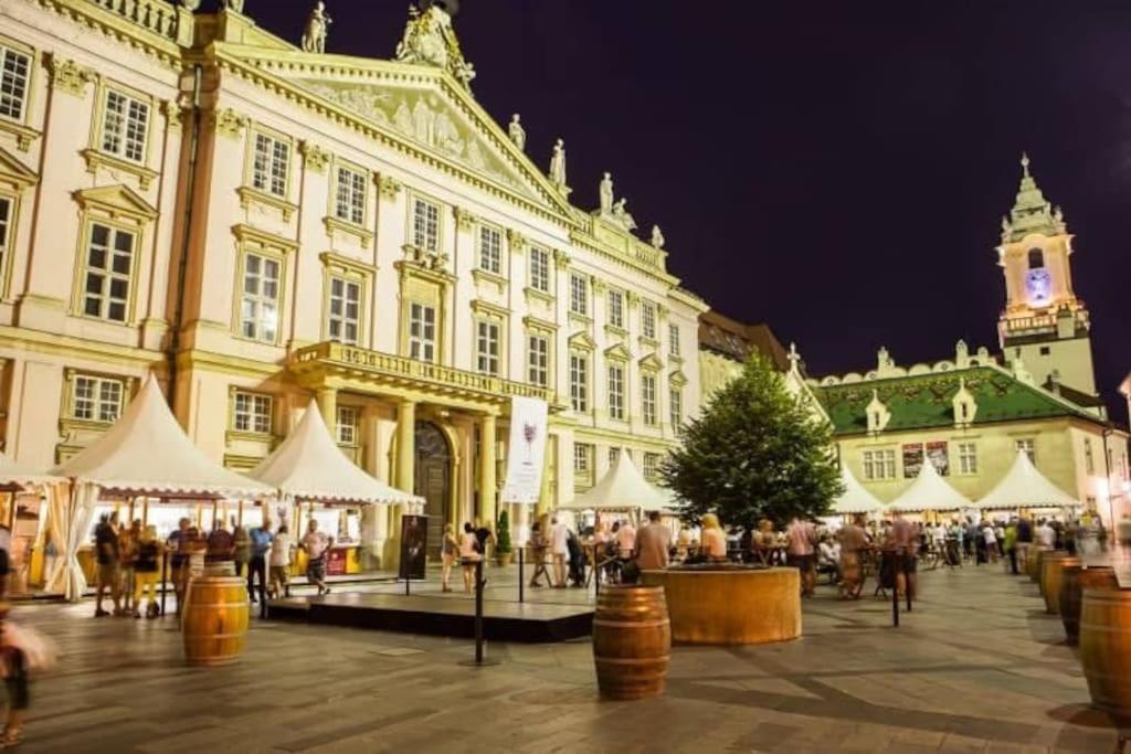 Diamond Residence In Old Town With Free Parking Μπρατισλάβα Εξωτερικό φωτογραφία