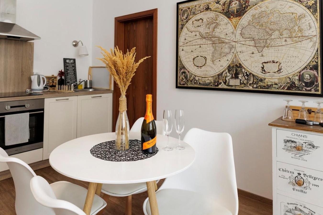 Diamond Residence In Old Town With Free Parking Μπρατισλάβα Εξωτερικό φωτογραφία