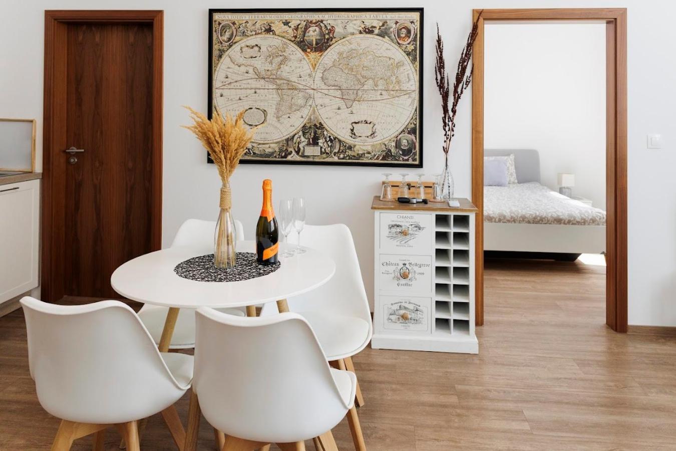Diamond Residence In Old Town With Free Parking Μπρατισλάβα Εξωτερικό φωτογραφία