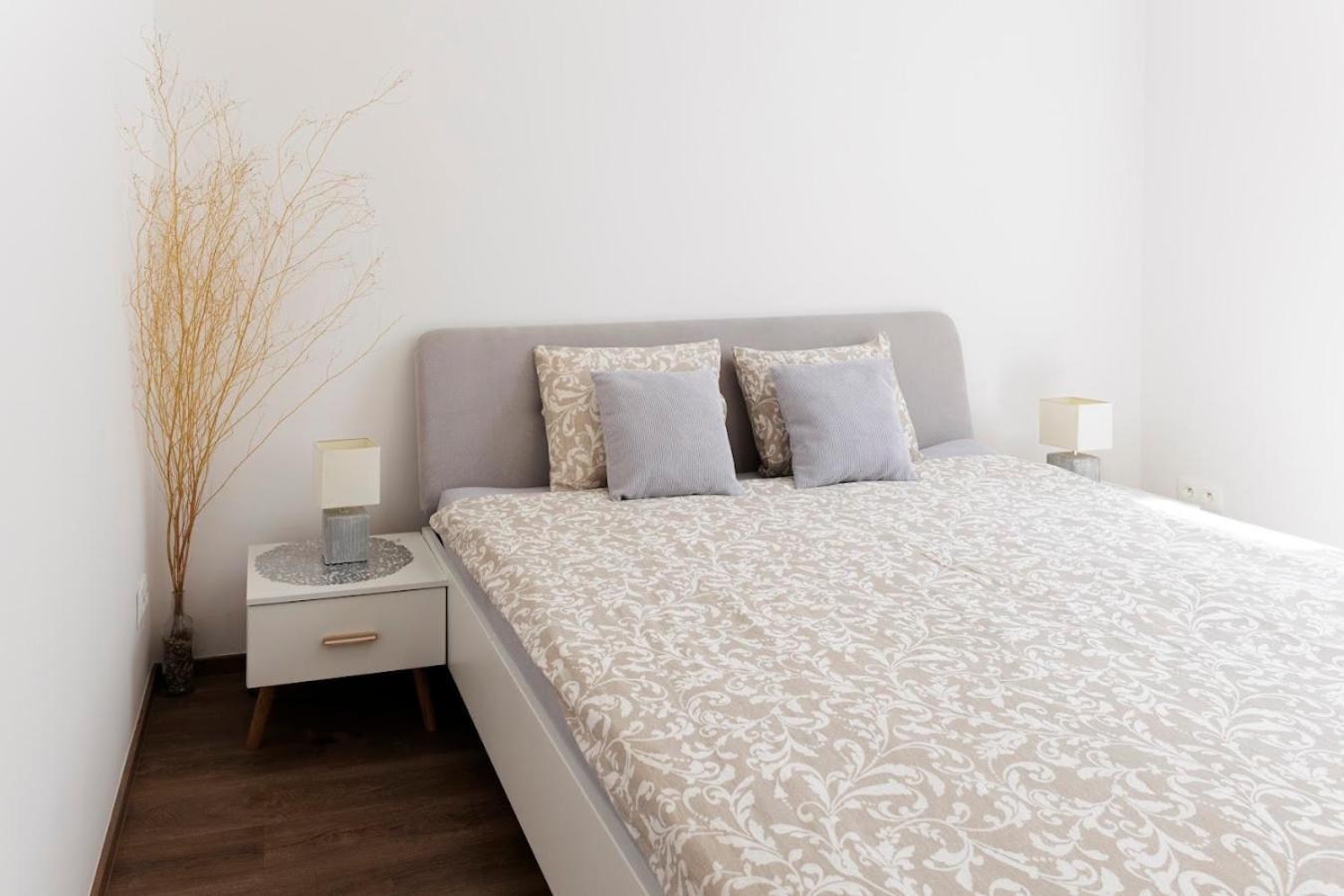 Diamond Residence In Old Town With Free Parking Μπρατισλάβα Εξωτερικό φωτογραφία